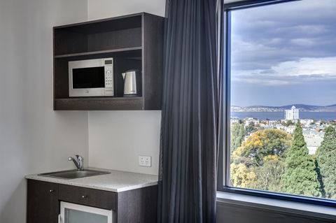 Travelodge Hotel Hobart - QLD Tourism 3