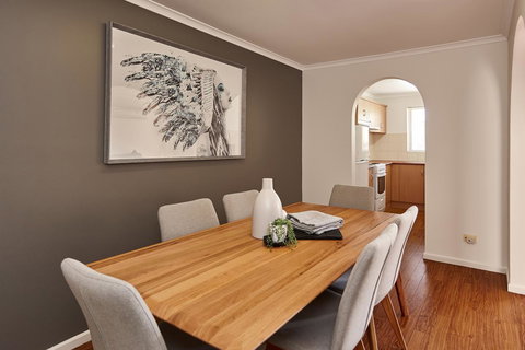 Elphin Serviced Apartments - Queensland Tourism 23