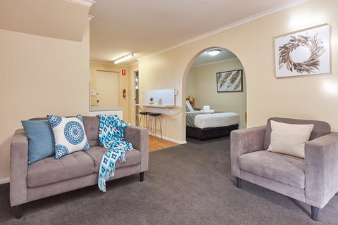 Elphin Serviced Apartments - Queensland Tourism 9