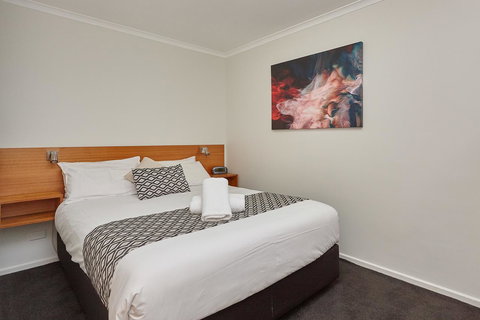 Elphin Serviced Apartments - Queensland Tourism 2