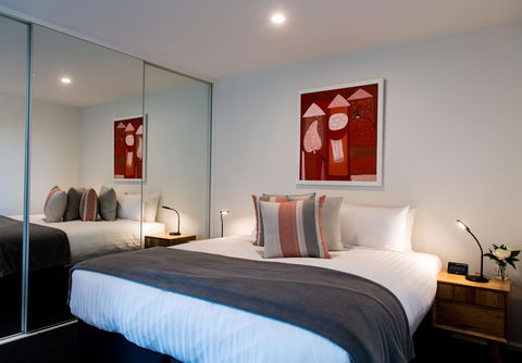 Sullivans Cove Apartments - QLD Tourism 38