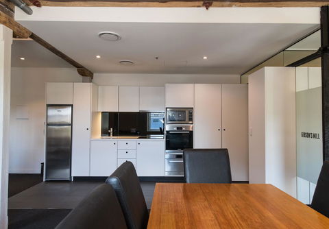 Sullivans Cove Apartments - QLD Tourism 28