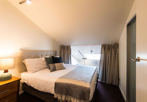Sullivans Cove Apartments - QLD Tourism 20