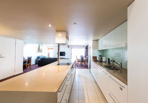 Sullivans Cove Apartments - QLD Tourism 13