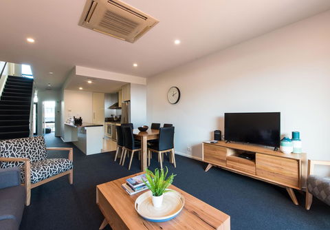 Sullivans Cove Apartments - QLD Tourism 33