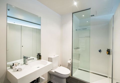 Sullivans Cove Apartments - QLD Tourism 27