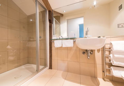 Sullivans Cove Apartments - QLD Tourism 17