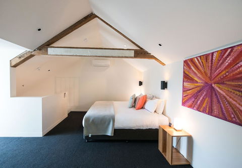 Sullivans Cove Apartments - QLD Tourism 25