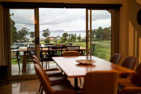 Adventure Bay Retreat Bruny Island - QLD Tourism 41