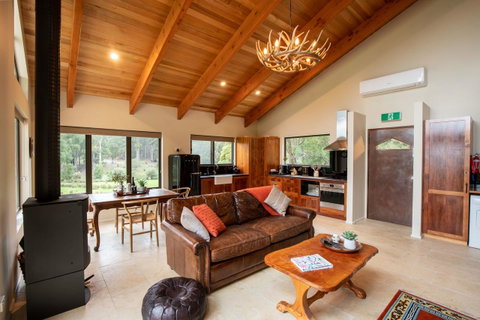 Adventure Bay Retreat Bruny Island - QLD Tourism 3