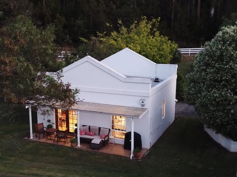 Forth River Cottage - Queensland Tourism 3