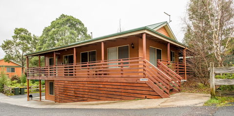 Driftwood Strahan Villas - QLD Tourism 4