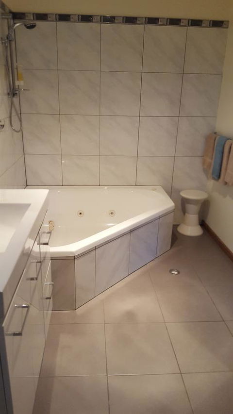 Driftwood Strahan Villas - QLD Tourism 14