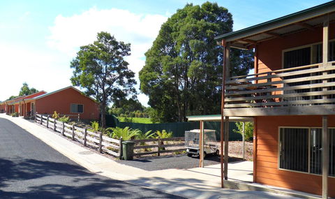 Driftwood Strahan Villas - QLD Tourism 3