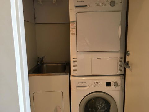 Hobart Inner City Apartment - QLD Tourism 12