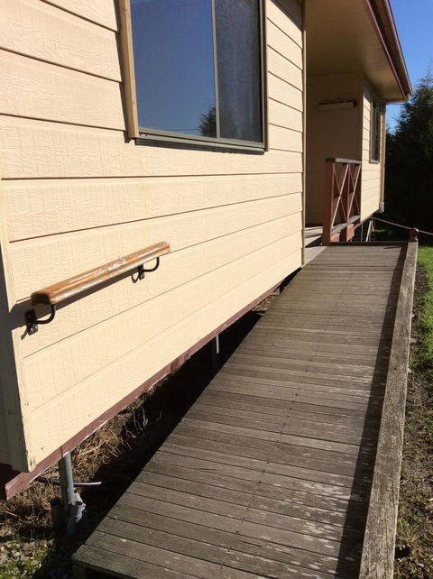 Cherry Top Farmstay - Boutique Eco Village - QLD Tourism 9