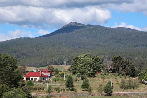 Cherry Top Farmstay - Boutique Eco Village - QLD Tourism 4