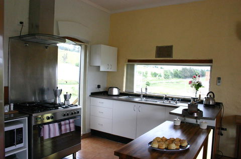 Cherry Top Farmstay - Boutique Eco Village - QLD Tourism 30