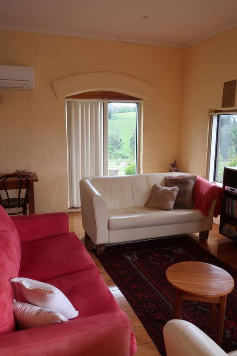 Cherry Top Farmstay - Boutique Eco Village - QLD Tourism 19