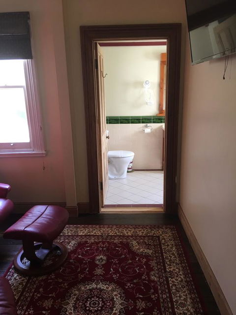 Kerrellie Cottages 2, 4 & 8 Reid Street - QLD Tourism 16