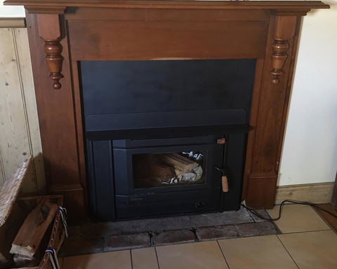 Kerrellie Cottages 2, 4 & 8 Reid Street - QLD Tourism 21