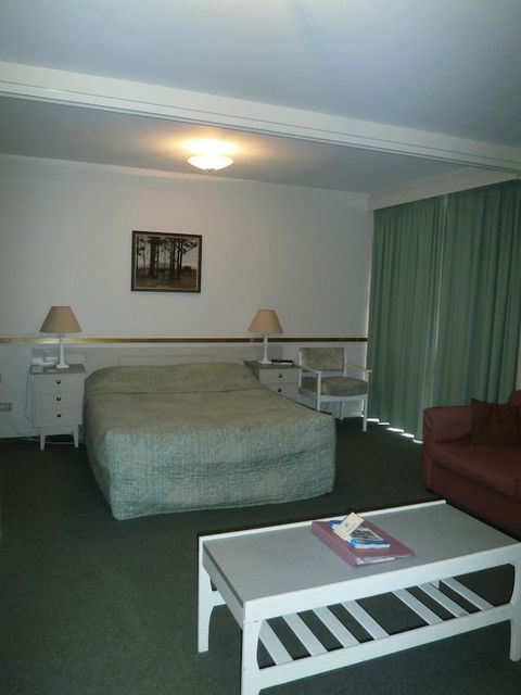 Parklane Motel - QLD Tourism 31