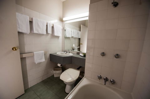 Parklane Motel - QLD Tourism 21