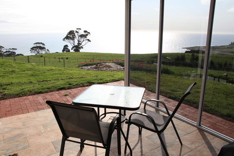 Penguin Seaside Farm - Queensland Tourism 1