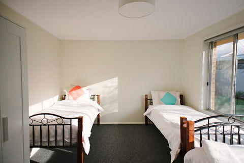 The Holiday Home People - QLD Tourism 16