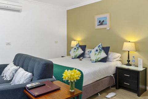 Oyster Cove Chalet - QLD Tourism 4