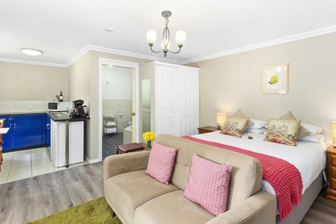 Oyster Cove Chalet - QLD Tourism 8