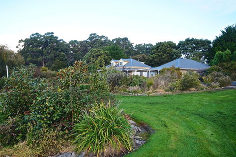 Port Arthur Villas - QLD Tourism 17