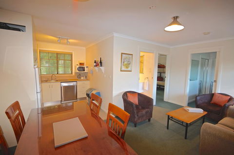 Port Arthur Villas - QLD Tourism 10