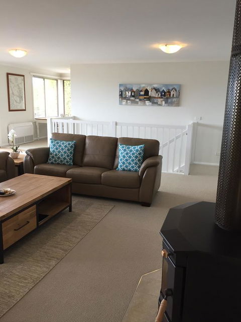Swansea Beach House Oceanfront - Queensland Tourism 11