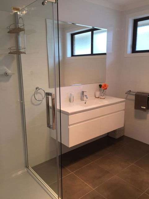 Swansea Beach House Oceanfront - Queensland Tourism 7