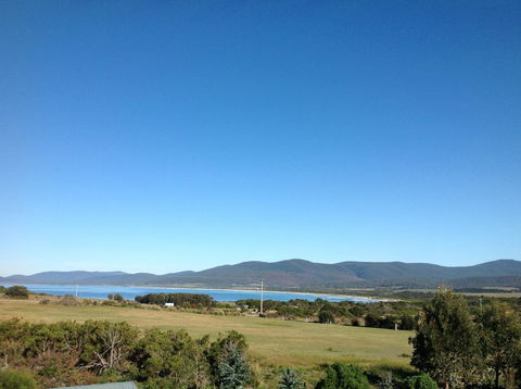 Seymour Waves - Queensland Tourism 13