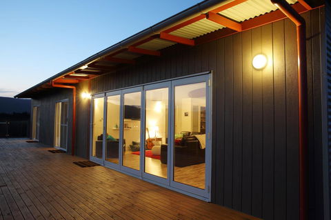 Seymour Waves - Queensland Tourism 26