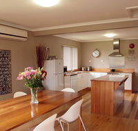 Pinestumps Holiday Home - Queensland Tourism