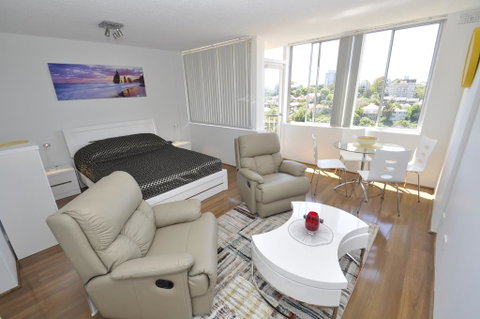 Neutral Bay Self Contained Studio Apartments - QLD Tourism 0