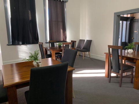 New Cornwall Hotel - Queensland Tourism 2