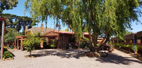 New Horizons Farm Stay - QLD Tourism 0