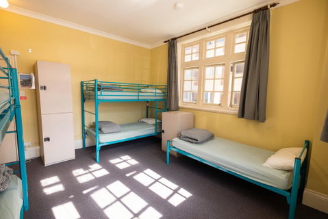 Newcastle Beach YHA - QLD Tourism 2