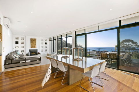 Newhaven Luxury Family Home With Bay Views, Large Pool, Jacuzzi, Tennis Court, Playground - Queensland Tourism 1