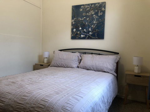 Newton Cottage - QLD Tourism 3