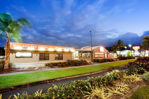 Nightcap At Balaclava Hotel - QLD Tourism 2
