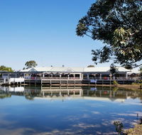 Nightcap at Waterfront Hotel - QLD Tourism