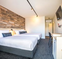 Nightcap at Westside Hotel - Queensland Tourism
