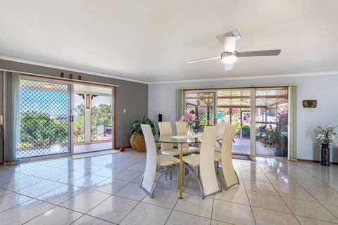 Ninderry Rise Retreat - QLD Tourism 3