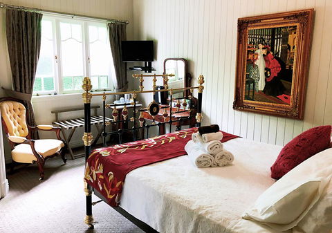 Number 12 B&B - QLD Tourism 3