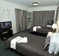 O'Sheas Windsor Hotel - QLD Tourism
